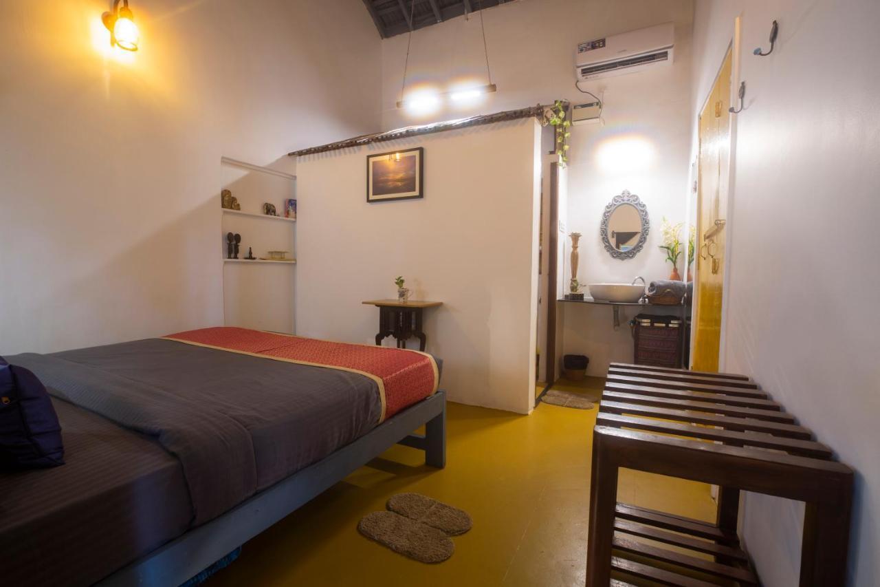 Craft Hostels Анджуна Екстериор снимка