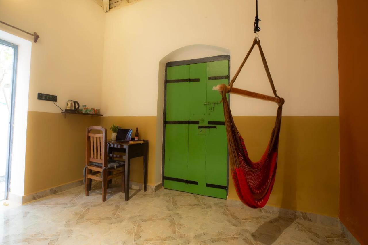Craft Hostels Анджуна Екстериор снимка