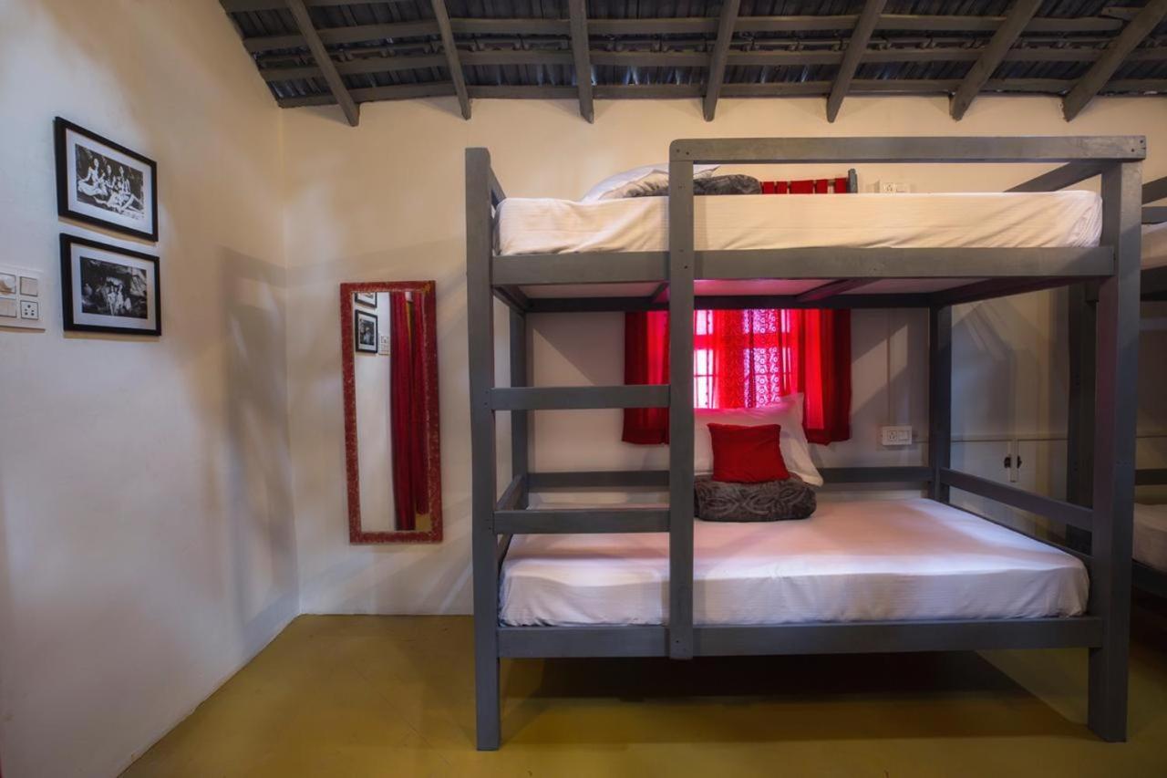 Craft Hostels Анджуна Екстериор снимка