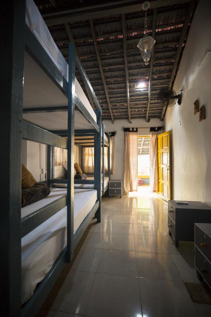 Craft Hostels Анджуна Екстериор снимка
